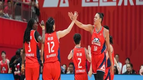 巴薩力邀美國新星邊衛德斯特加盟，德斯特婉拒拜仁邀請